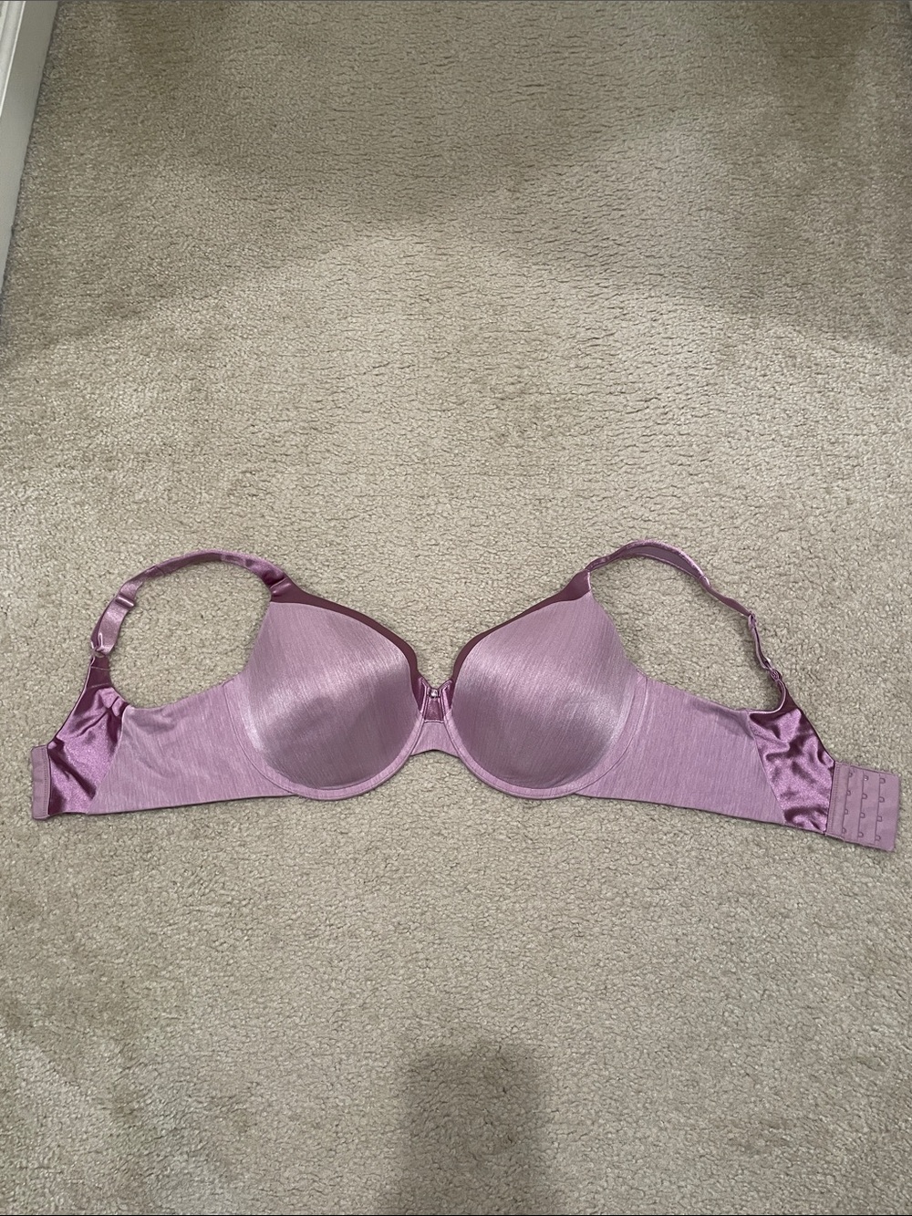 Preowned Vanity Fair purple bra 38dd